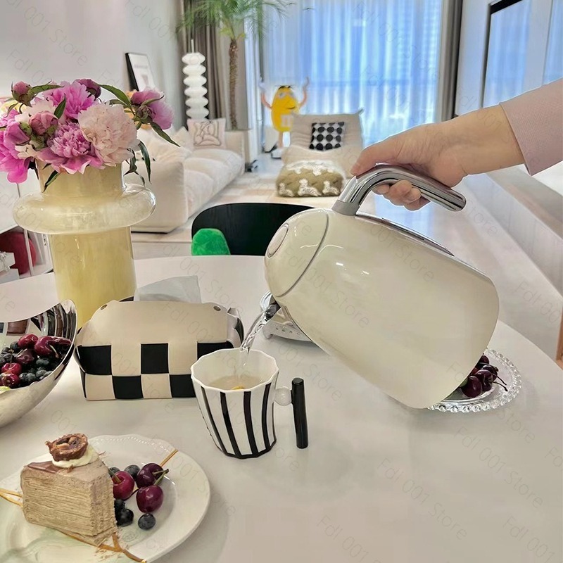 غلاية كهربائية سعة 1.7 لتر مع  - مراجعة Electric Kettle Temperature Control وسعره